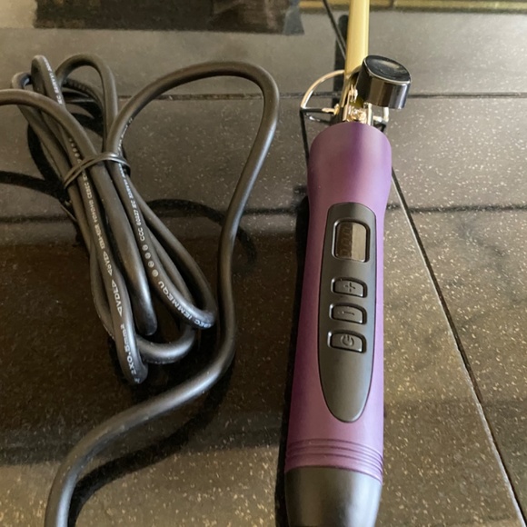 PROFESSIONAL CURLING IRON 3/4 Iinches - Picture 3 of 16